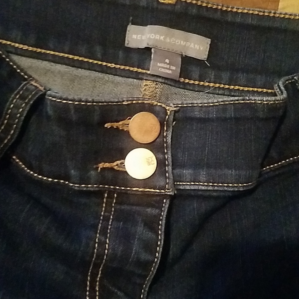 Shorts - Picture 2 of 3